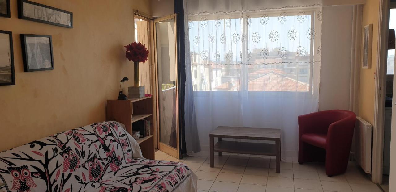 Studios à Golfe juan Extérieur photo